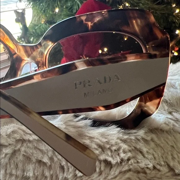 Prada Tortoiseshell and Cream Sunglasses /prescription lens - Picture 3 of 9